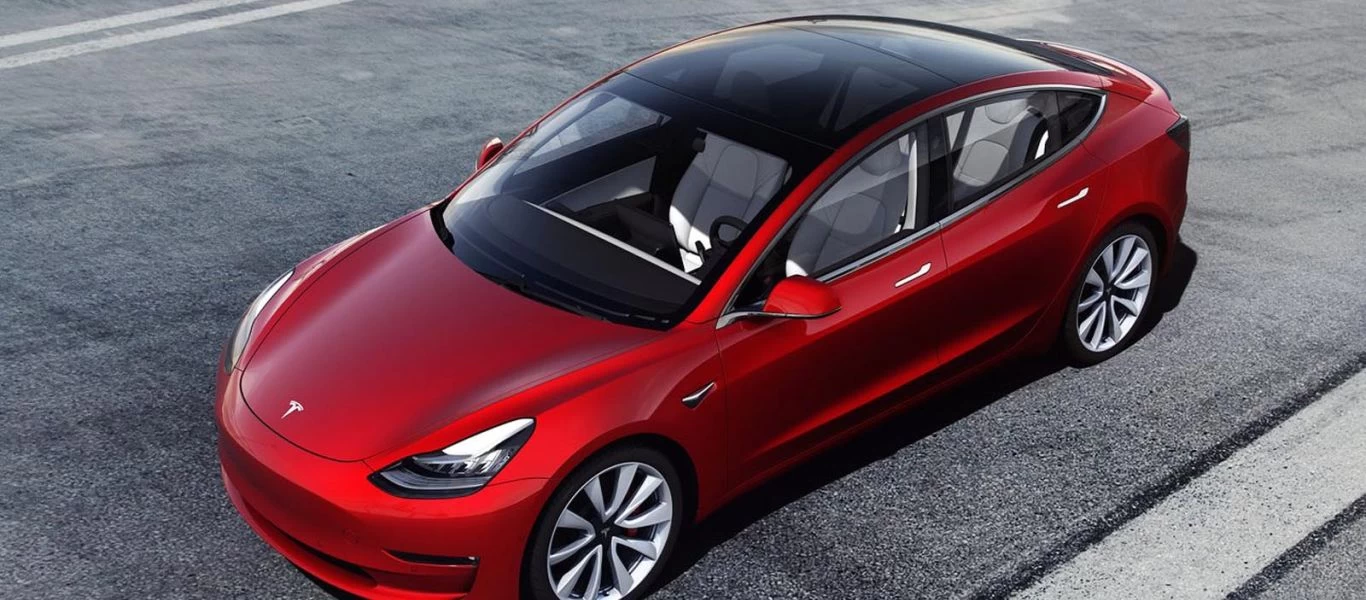 Η παρέμβαση της Tesla στα αυτοκίνητα των πελατών της